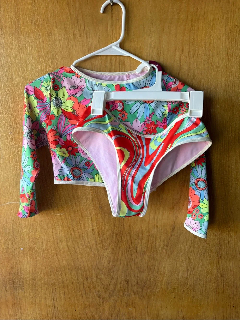 ONEONE Peony bottom / ONEONE Camellia Surf Top (Never worn)